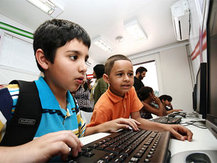 A "educação para as redes" é apontada como uma necessidade urgente para a segurança das crianças Foto: poperotico's/Flickr