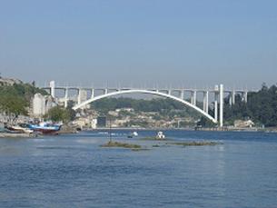 A Ponte da Arrábida poderá estar em vias de se tornar património nacional Foto: Turismo Porto
