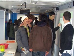 Os passageiros do "camião da Matemática" podem também aprender Português, Física e Biologia. Foto: Pedro Andrade