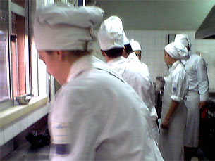 40 alunos estão a tirar o curso de cozinheiro de segunda Foto: Susana Sousa
