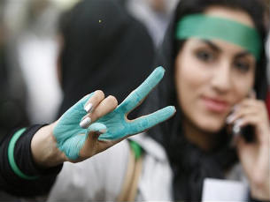 Nas ruas de Teerão, os manifestantes "pintaram