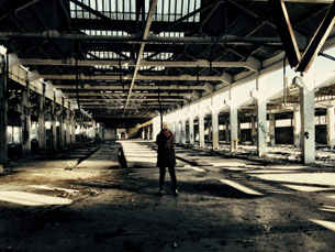 A quantidade de espaços industriais abandonados, no Porto, já deu origem ao grupo IN