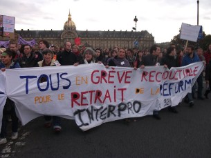 Mais de 50 por cento dos franceses apoiam uma grande greve geral Foto: Paula Barra