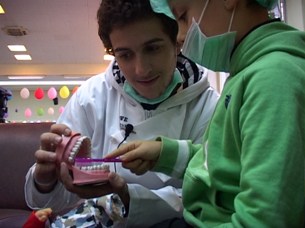 O Hospital dos Pequeninos ajuda as crianças a terem um primeiro contato com os médicos Foto: Ricardo Fortunato / Arquivo JPN