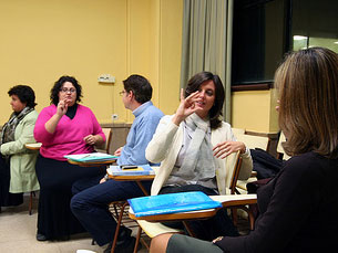 Estudantes surdos estão a ser acompanhados nas aulas por intérpretes de Língua Gestual Foto: Flickr