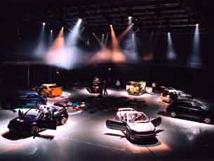 Oito carros "tuning" transformados em "orquestra electroacústica" por Mathieu Delvaux Foto: DR
