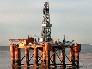 O preço do barril do petróleo continua alto, apesar da estagnação económica Foto: Flickr