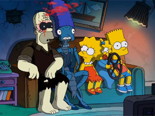 A cena tradicional dos Simpson sentados no sofá é, desta vez,  mais assustadora Foto: DR