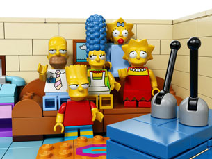 O set inclui seis figuras (Homer, Marge, Lisa, Bart, Maggie e Ned Flanders) e vários acessórios Foto: DR