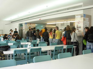 As cantinas da Universidade do Porto têm agora uma refeição mais económica ao dispor dos estudantes Foto: Arquivo JPN