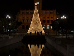 Na própria Avenida dos Aliados brilhará a tradicional Árvore de Natal Foto: Arquivo JPN