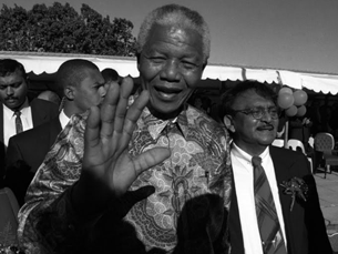 No dia do aniversário do líder mundial, 67 minutos devem ser dedicados a fazer do Mundo um sítio melhor Foto: Benny Gool/Nelson Mandela Center of Memory/Flickr