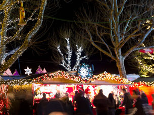 O mercado de Natal da Avenida dos Aliados vai estar aberto todos os dias, de 4 a 14 de dezembro, entre as 12h e as 23h Foto: