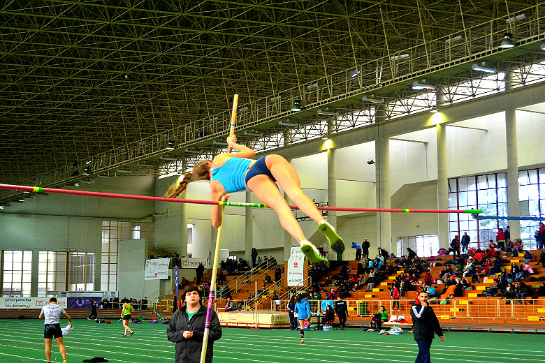 Atleta da Universidade de Aveiro no salto à vara