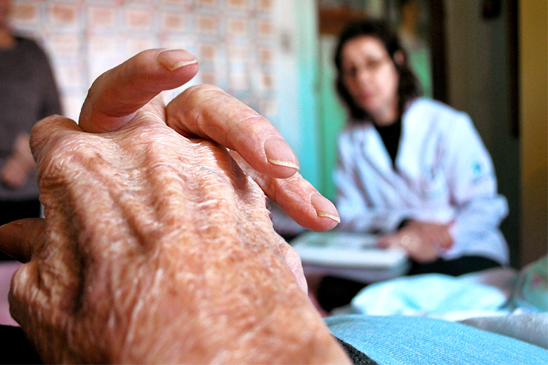 O Instituto Português de Oncologia garante que o serviço de cuidados paliativos é suficiente