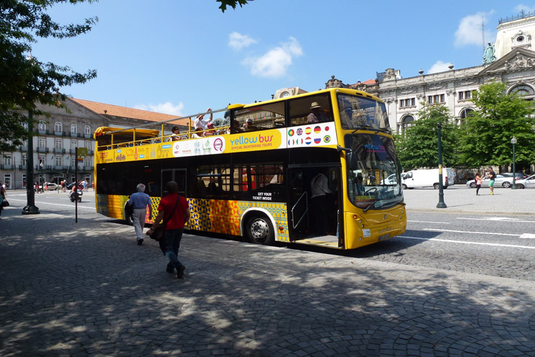 Os autocarros turísticos ficam proibídos de circular em algumas ruas do Porto.