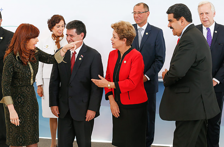 A ex-presidente da Argentina, Cristina Kirchner, o presidente do paraguai, Horácio Cartes, a presidente do Brasil, Dilma Rousseff e o presidente da Venezuela, Nicolás Maduro