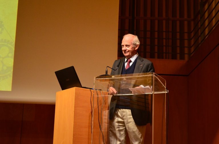 Alain Carpantier ganhou o Prémio Lasker em 2007, um prémio atribuído a profissionais que tenham contribuído significativamente para o avanço da Medicina
