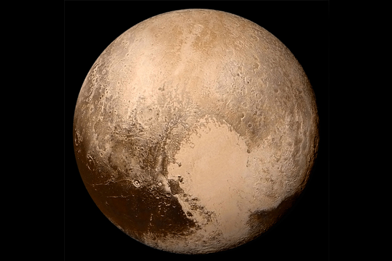 Imagem em cores verdadeiras de Plutão, obtida pela sonda New Horizons (NASA).