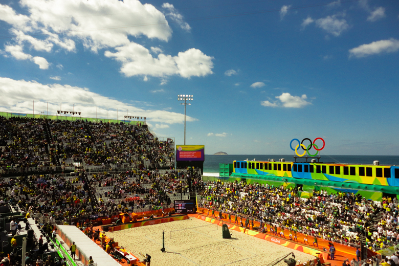 A Arena do Voley de Praia está instalada na Praia de Copacabana.