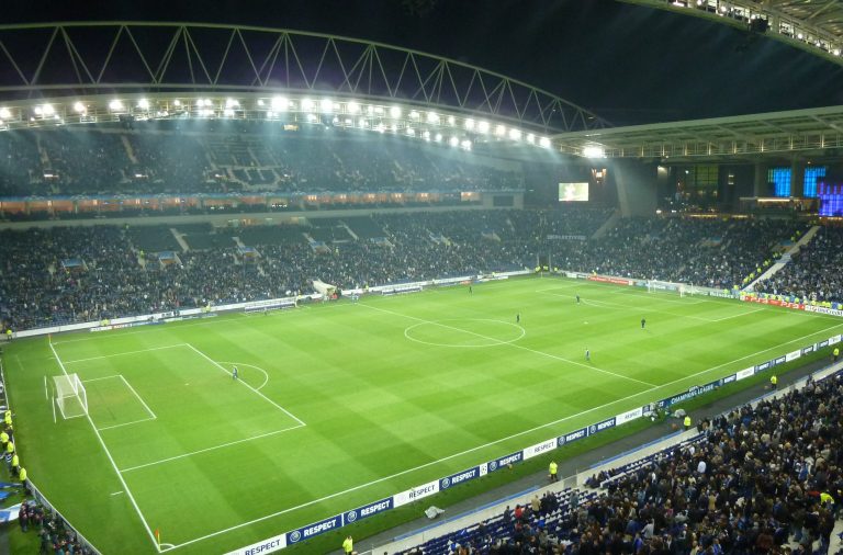Regresso da Primeira Liga com vitória por 3-0 em casa para o FC Porto.