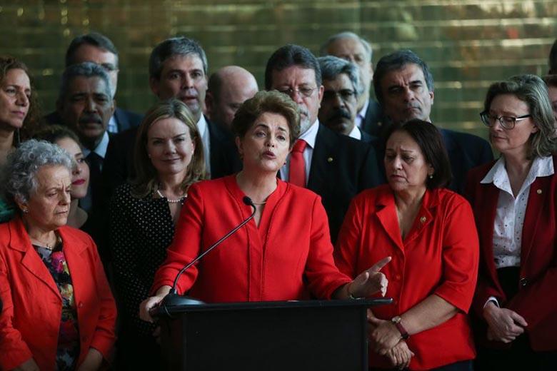 Dilma Rousseff insiste na tese do "golpe" no processo que levou à sua destituição.