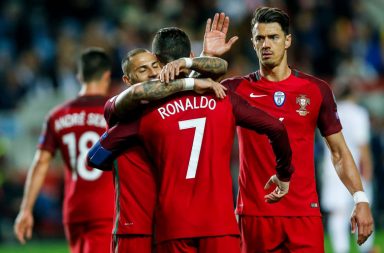Portugal venceu a Letónia por 4-1.