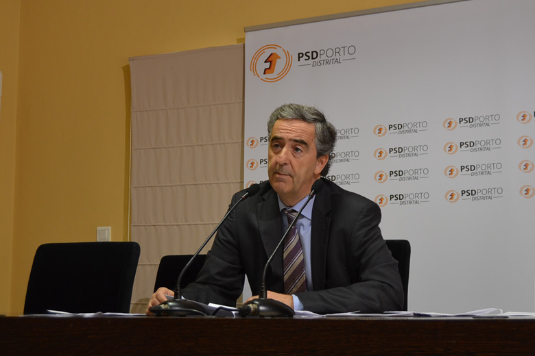 Miguel Seabra questiona a conduta de Rui Moreira no caso Selminho em conferência de imprensa do PSD.