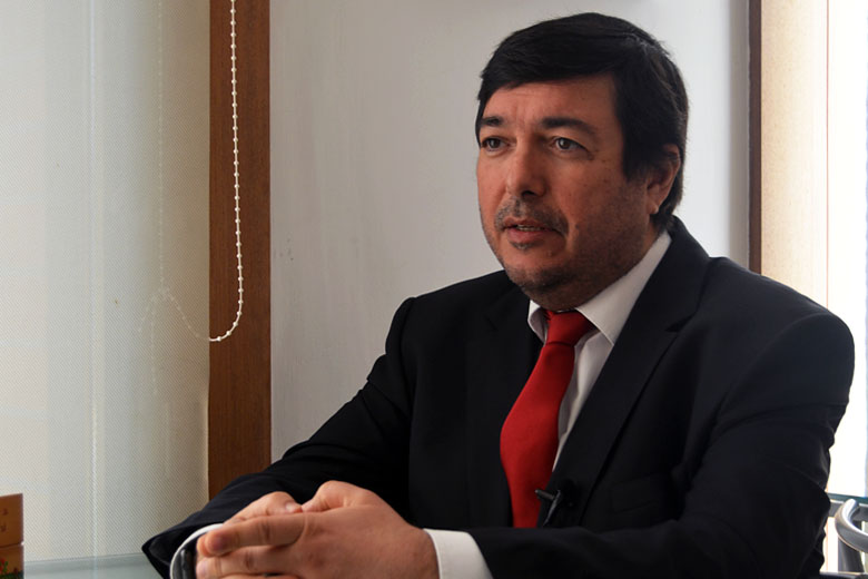 Álvaro Santos Almeida é diretor do Mestrado de Gestão e Economia de Serviços de Saúde da FEP. Tem 52 anos.