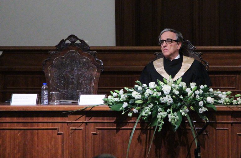 Sebastião Feyo de Azevedo presidiu esta manhã a uma sessão de doutoramento honoris causa.