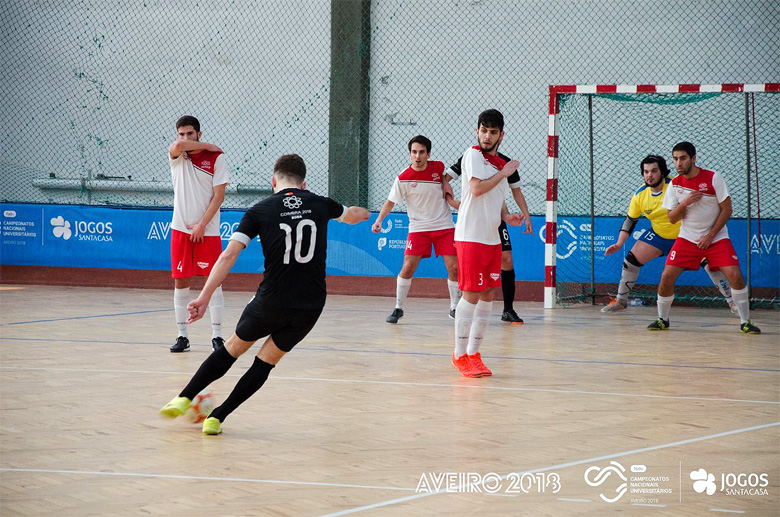 A Associação Académica de Coimbra está de regresso à final de futsal masculino. A AEFEP, vencedora do ano passado, não chegou aos jogos decisivos.