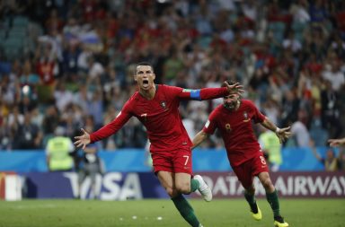 Cristiano Ronaldo arrasou o Mundial com três golos na conta pessoal.