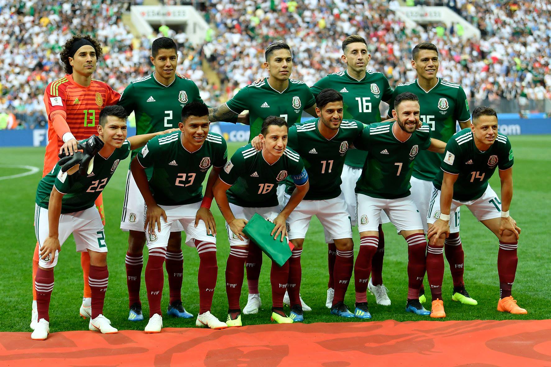 México assume para já a liderança do grupo F.