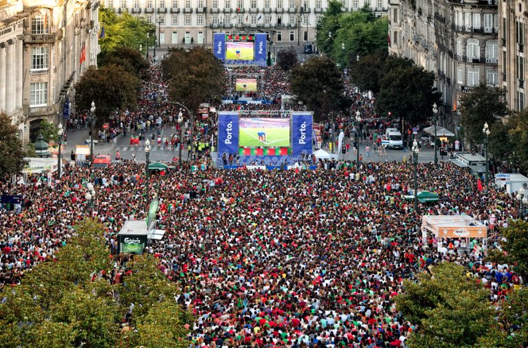 Imagem da final do Euro 2016, nos Aliados, jogo em que Portugal se sagrou campeão europeu de futebol.