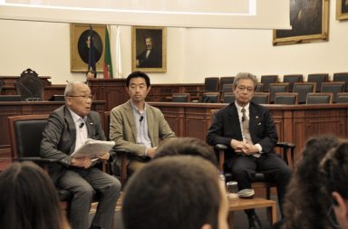 Seiichiro Mise, à esquerda, partilhou a sua experiência no dia em que uma bomba atómica foi depositada sobre Nagasaki.