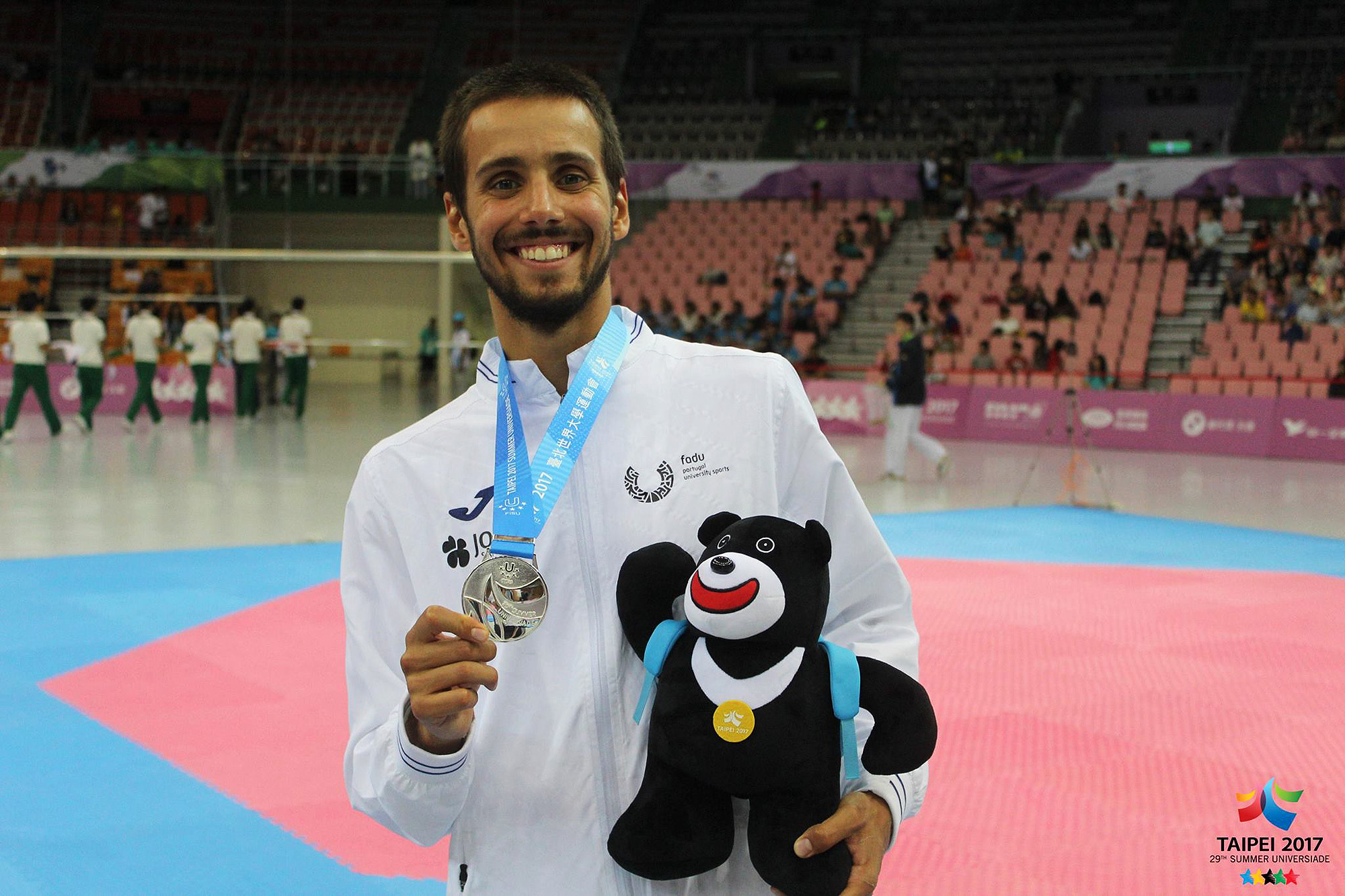 Na cidade de Taipei, em 2017, Rui Bragança somou a segunda medalha de prata por Portugal no Taekwondo.