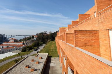 Residência Alberto Amaral é a maior da Universidade do Porto.